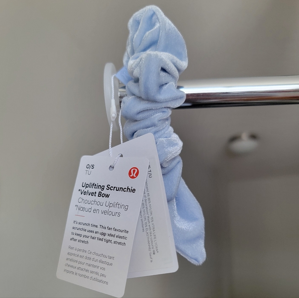 🍋 Lululemon Uplifting Scrunchie Velvet Bow *NWT* Baby Blue